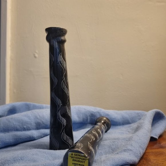 Set of 2 beautiful hand carved candlestick from Kenya, Africa Made in Soapstone. - Picture 4 of 5